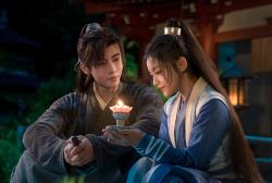 月下紅縁 (げっかこうえん)～仮面の下の愛～ Vol.1～4